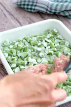 いんげん豆の肉団子揚げのレシピ動画